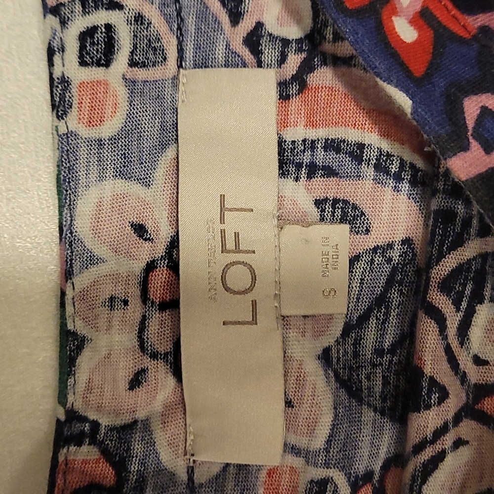 Floral Patterned Women's Top - Picture 2 of 3